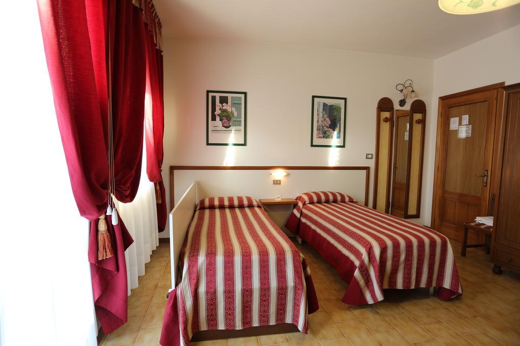 Hotel Vignola Assisi Dış mekan fotoğraf