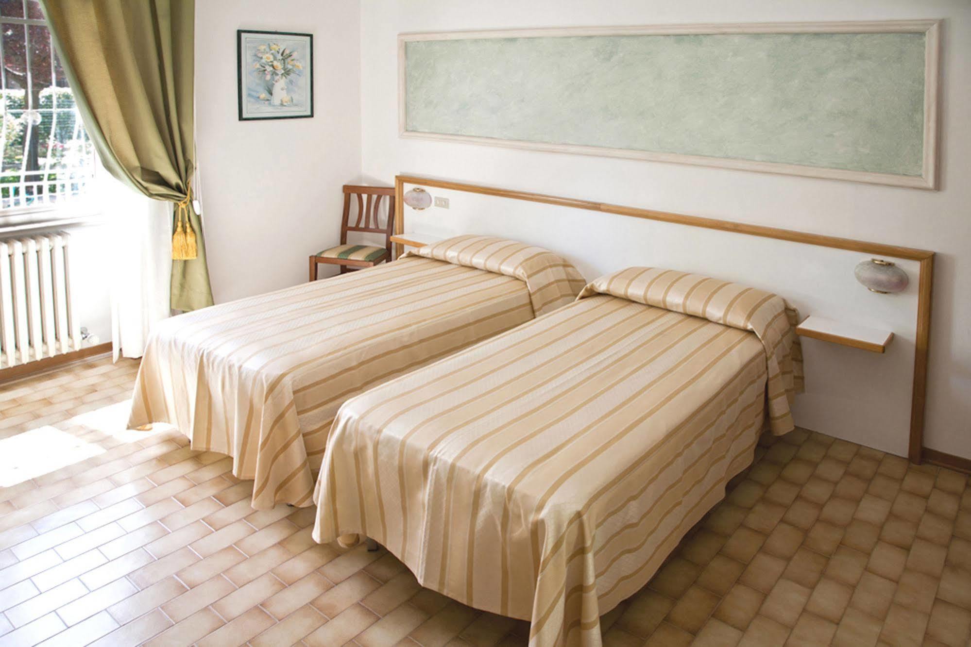 Hotel Vignola Assisi Dış mekan fotoğraf