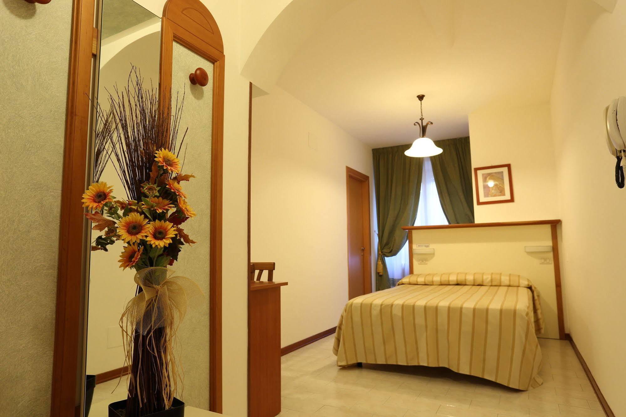 Hotel Vignola Assisi Dış mekan fotoğraf