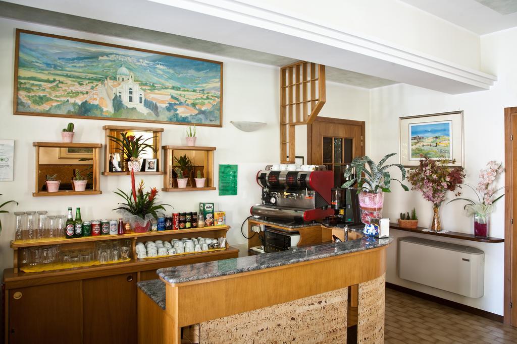 Hotel Vignola Assisi Dış mekan fotoğraf